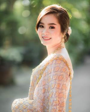 ชุดไทยเจ้าสาว ชุดไทยจักรพรรดิ์ เช่าที่แบมบี้ เวดดิ้ง ห้วยขวาง